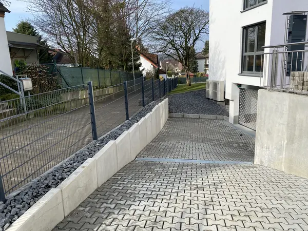 Gepflasterter Zugang – Eschborn